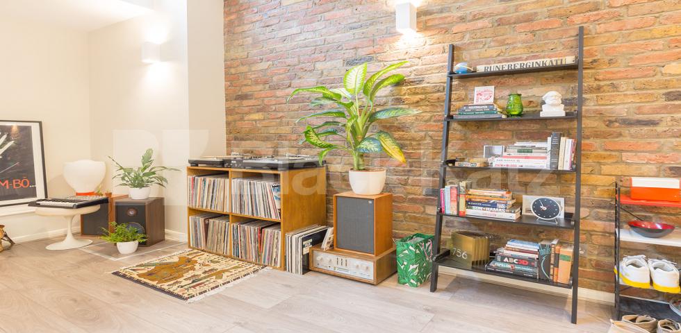 			WAREHOUSE CONVERSION IN ANGEL-OLD STREET-SHOREDITCH, 1 Bedroom, 1 bath, 1 reception Flat			 EAGLE HOUSE-EAGLE WHARF ROAD, ANGEL-OLD STREET-SHOREDITCH